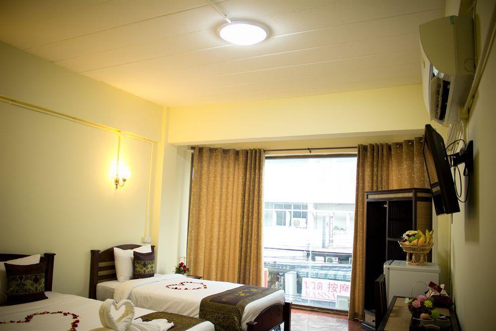 Sasima Bed And Breakfast Chiang Mai Bagian luar foto