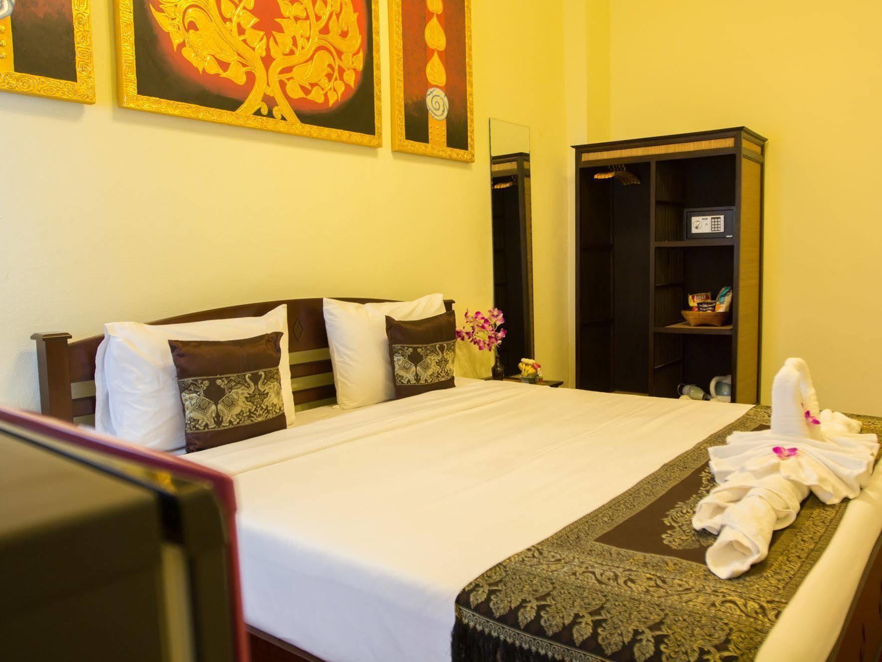 Sasima Bed And Breakfast Chiang Mai Bagian luar foto